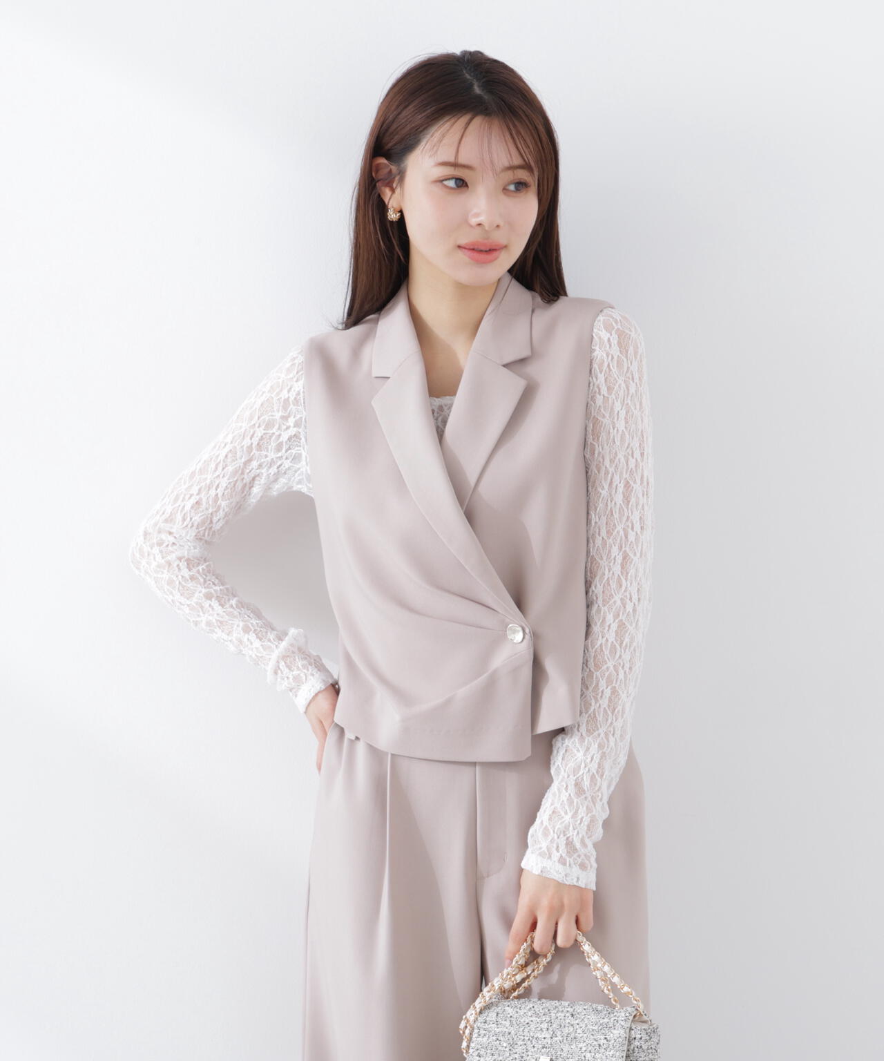 タックアシメジレ