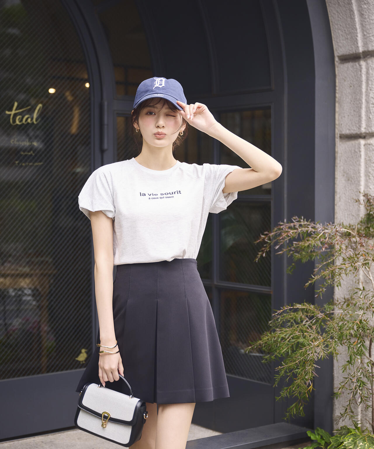 加藤栞さん着用】パフスリーブロゴTシャツ | PROPORTION BODY DRESSING