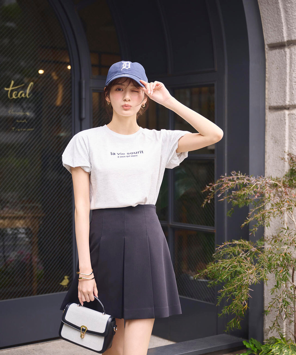 加藤栞さん着用＞パフスリーブロゴTシャツ | PROPORTION BODY DRESSING 