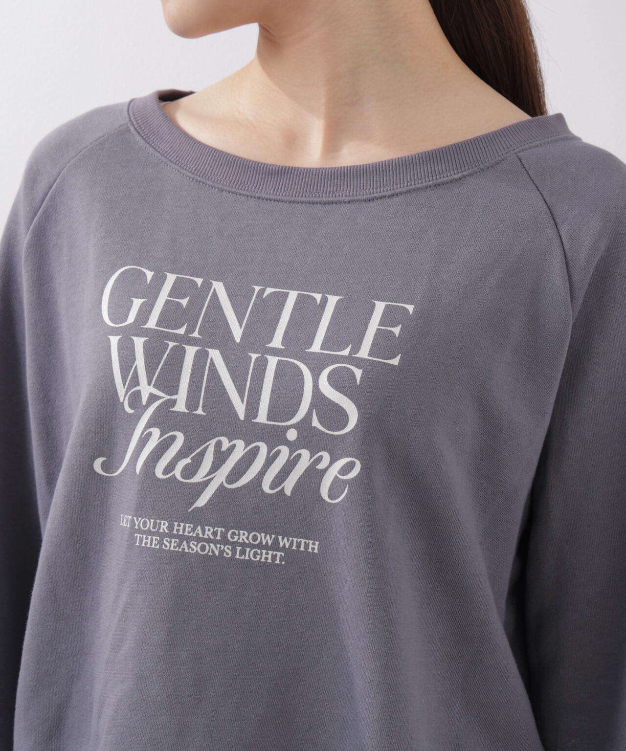 ＜ウォッシャブル＞〈a/mie〉ラグランロゴトップス