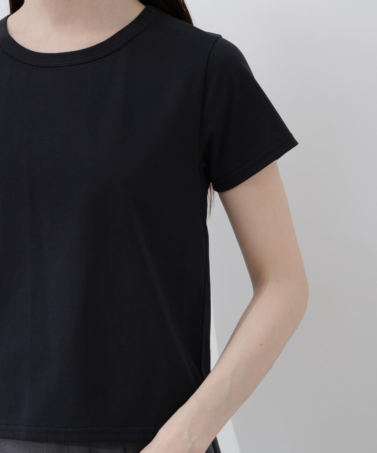 ＜加藤栞さん着用＞〈a/mie〉オーガニック接触冷感チャーム付きTシャツ