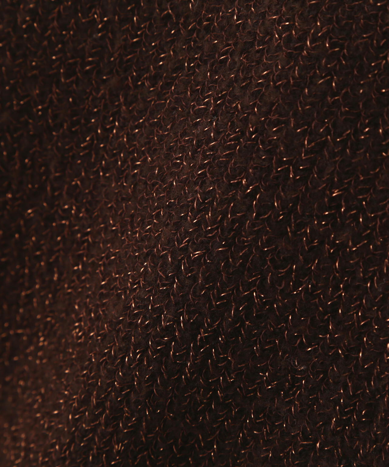 ラメ入りオフショルニット