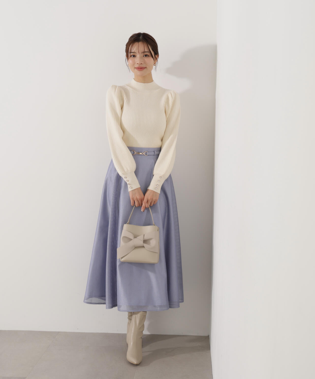 ハイネックボリュームスリーブニット