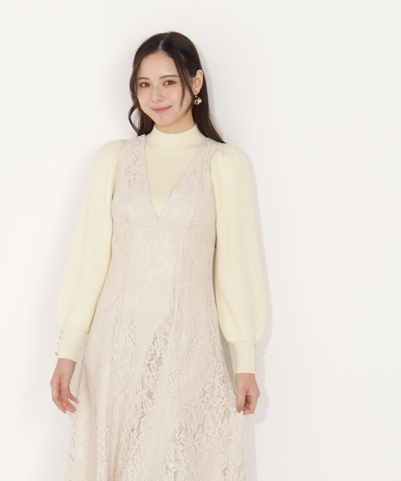 ハイネックボリュームスリーブニット