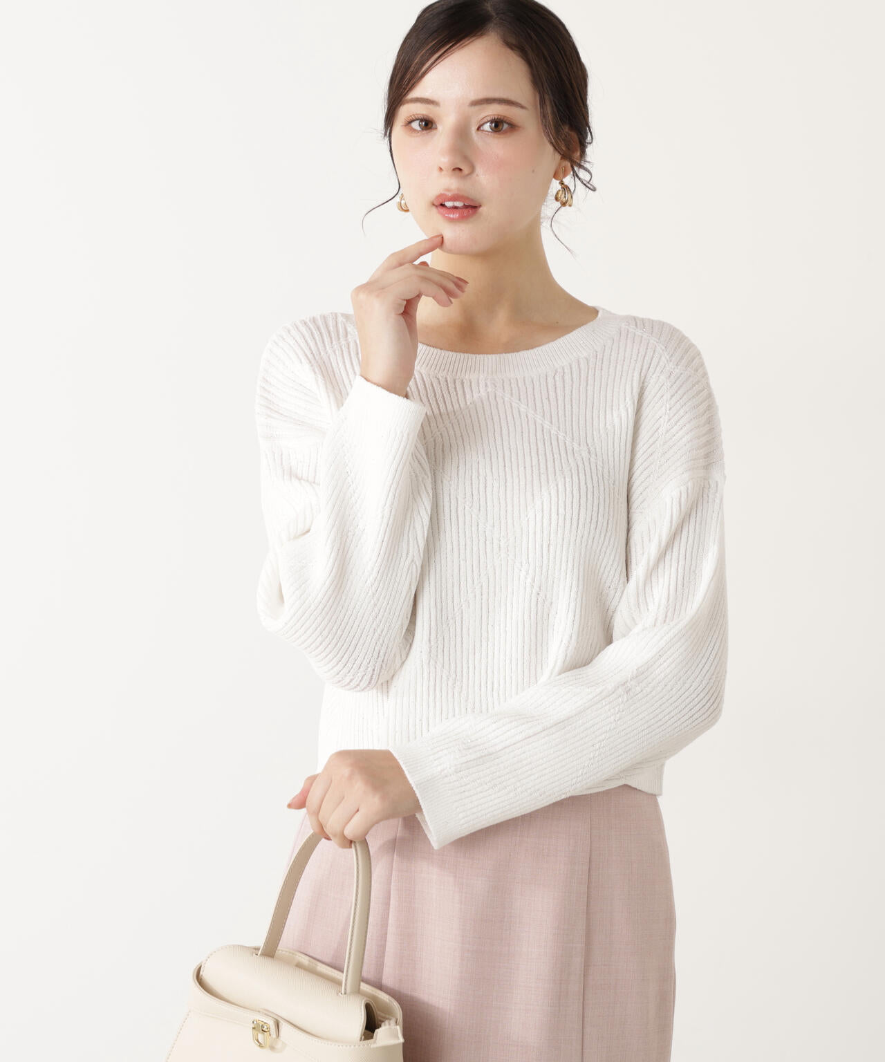 ラメ入りアイレットボクシーニット