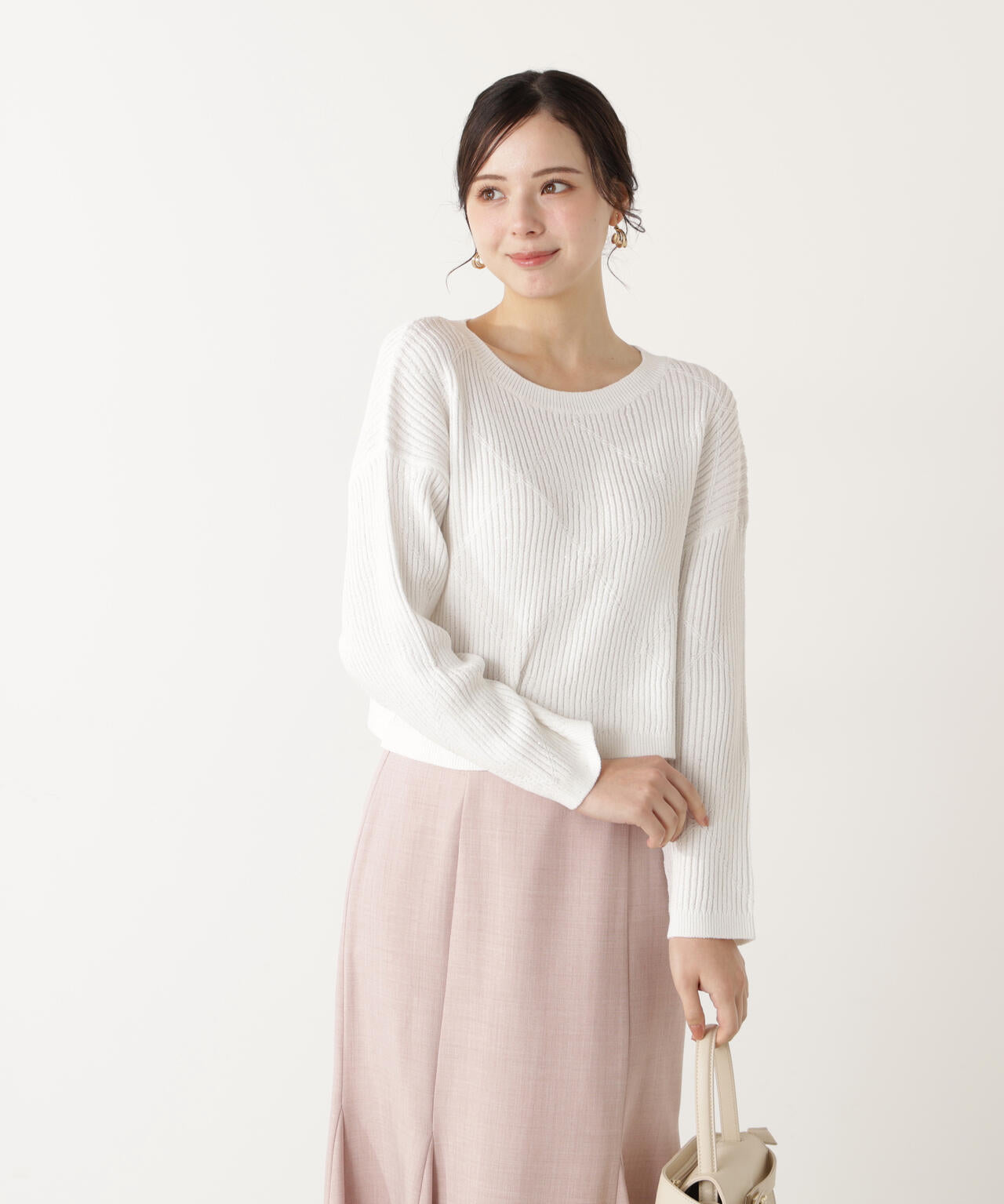 ラメ入りアイレットボクシーニット