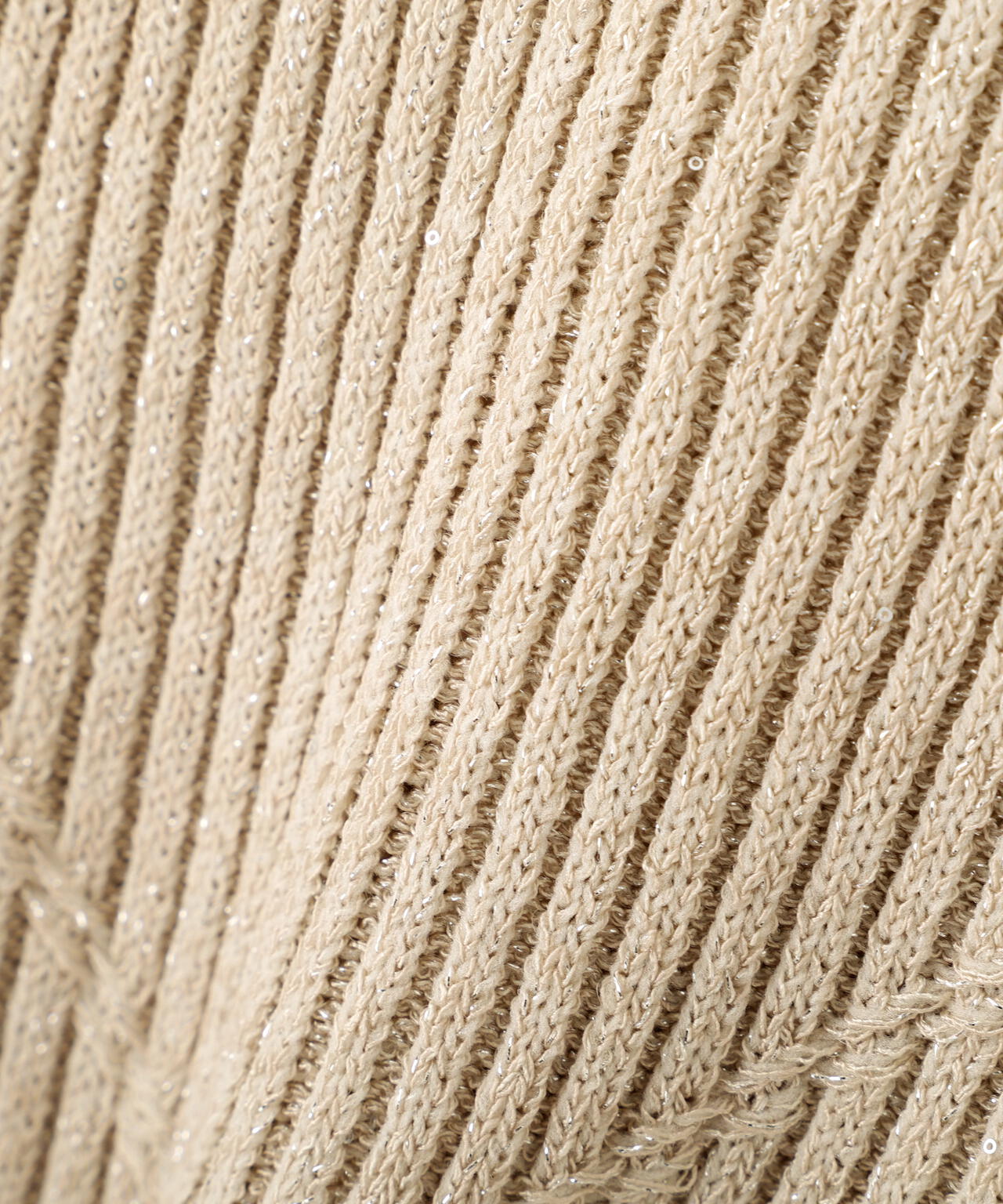 ラメ入りアイレットボクシーニット