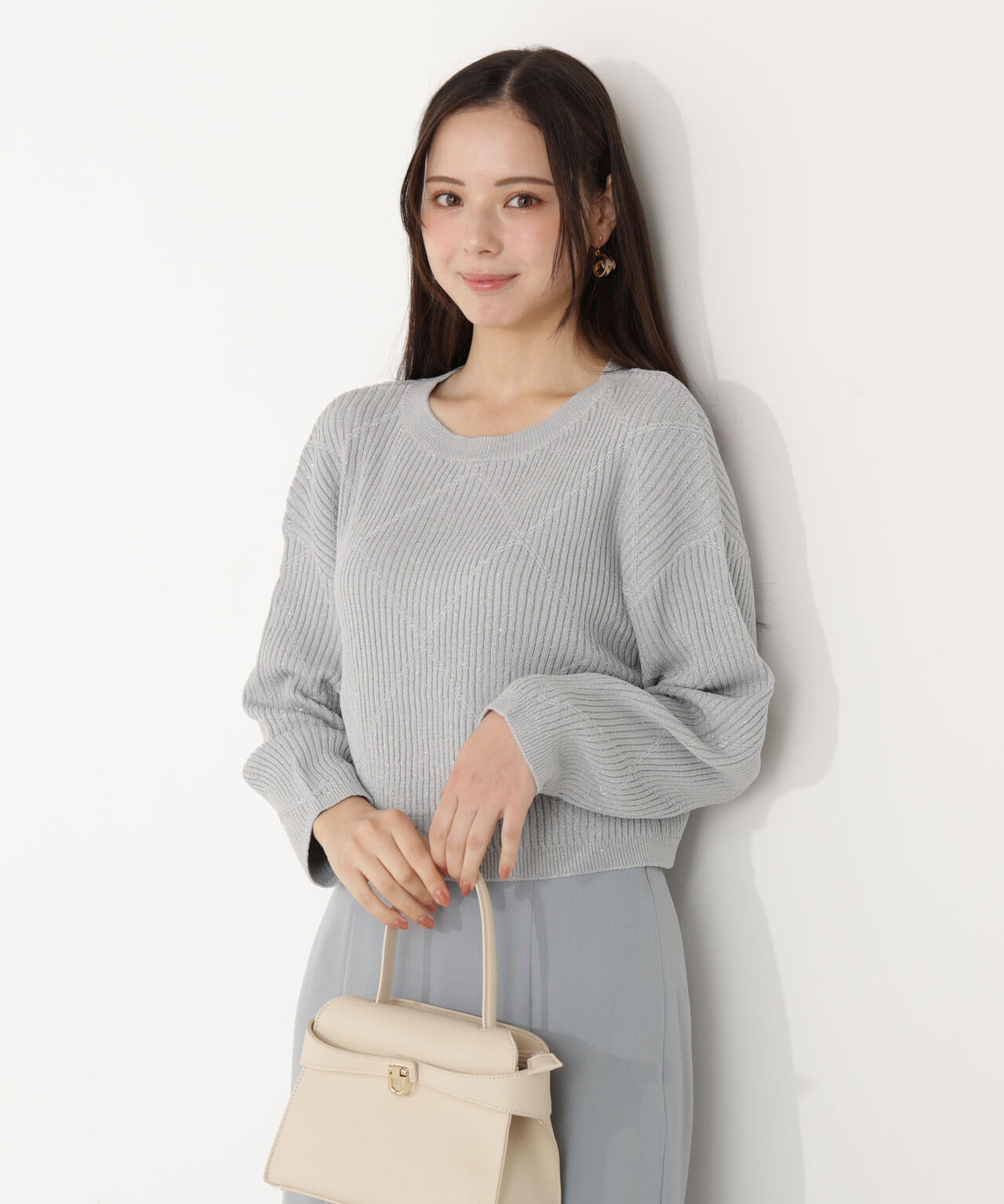 ラメ入りアイレットボクシーニット