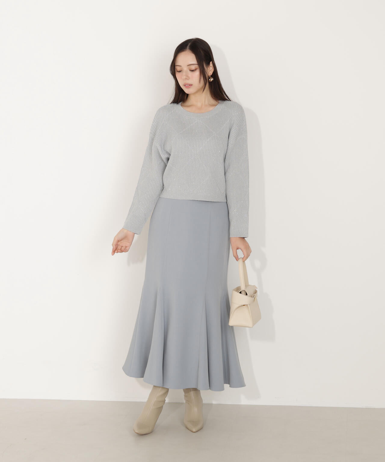 ラメ入りアイレットボクシーニット