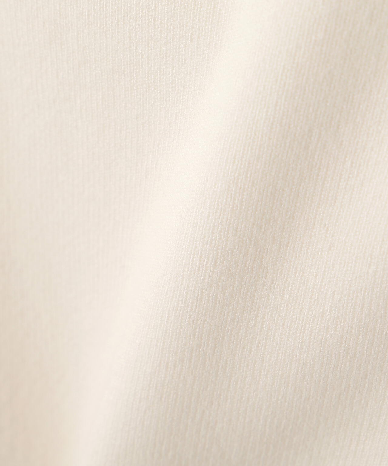 釦付きハートネック総針ニット