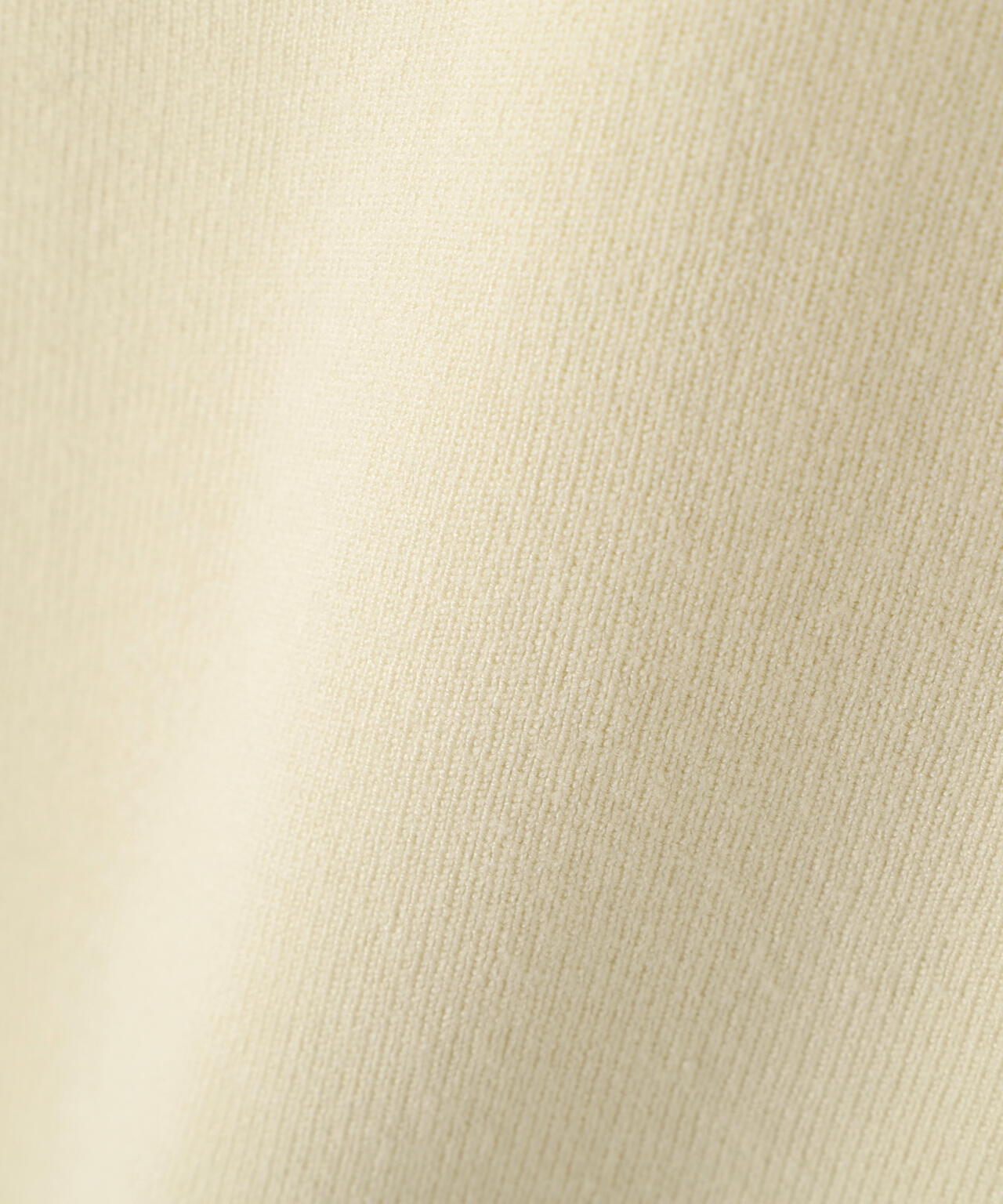 釦付きハートネック総針ニット