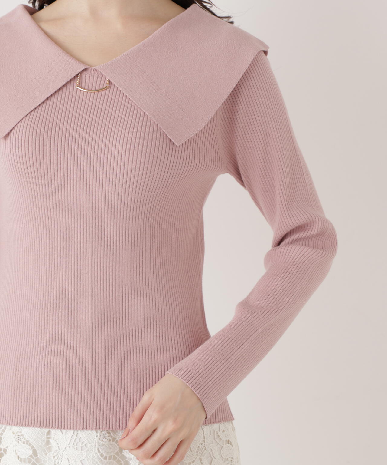 ＜ウォッシャブル/UV＞バー付きビッグ襟ニット