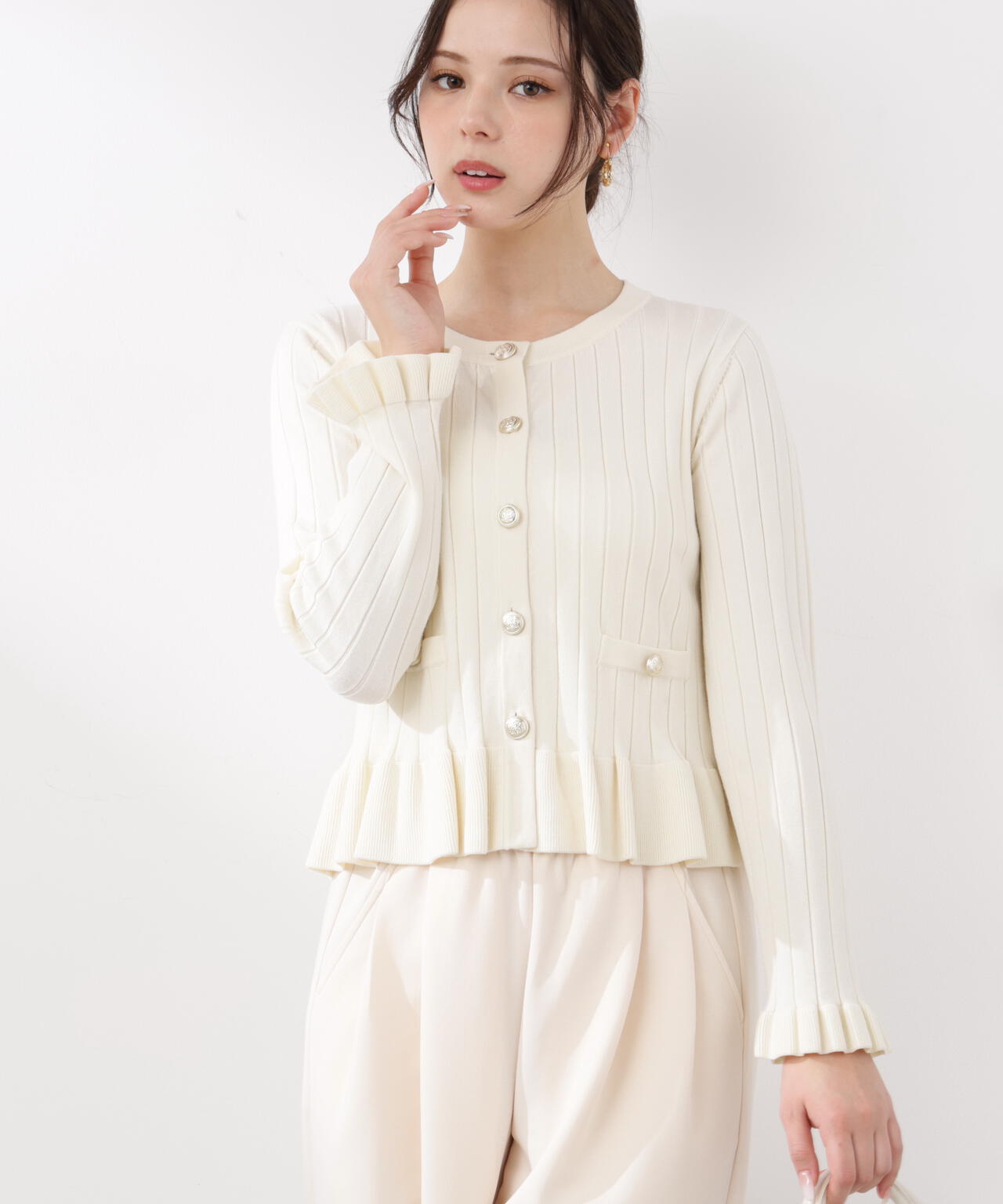 ＜ウォッシャブル/UV＞ボタン付きペプラムニット【ラベンダー：official site・一部店舗限定】