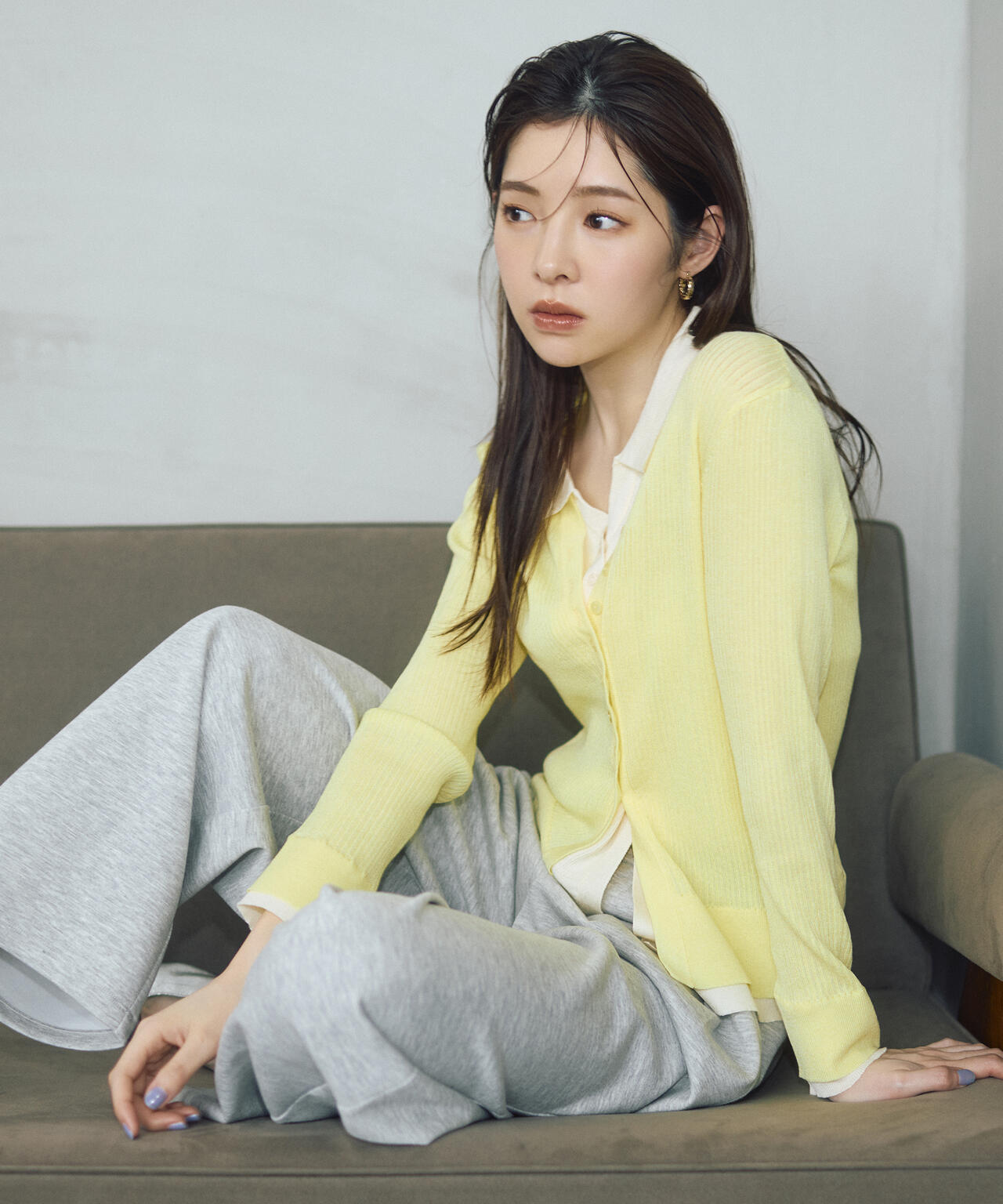 【今季完売・新品同様】21AW ADORE  ¥35.200レイヤードリブニット 今季完売・新品同様】21AW ADORE ¥35.200レイヤードリブニット 【公式