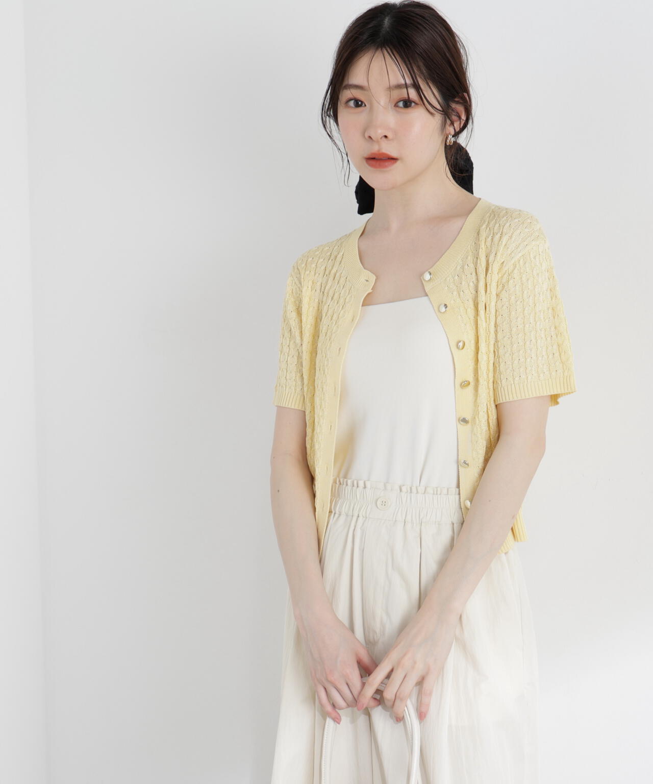 a/mie〉シルク混サマーケーブルニット【イエロー、ピンク：WEB・一部