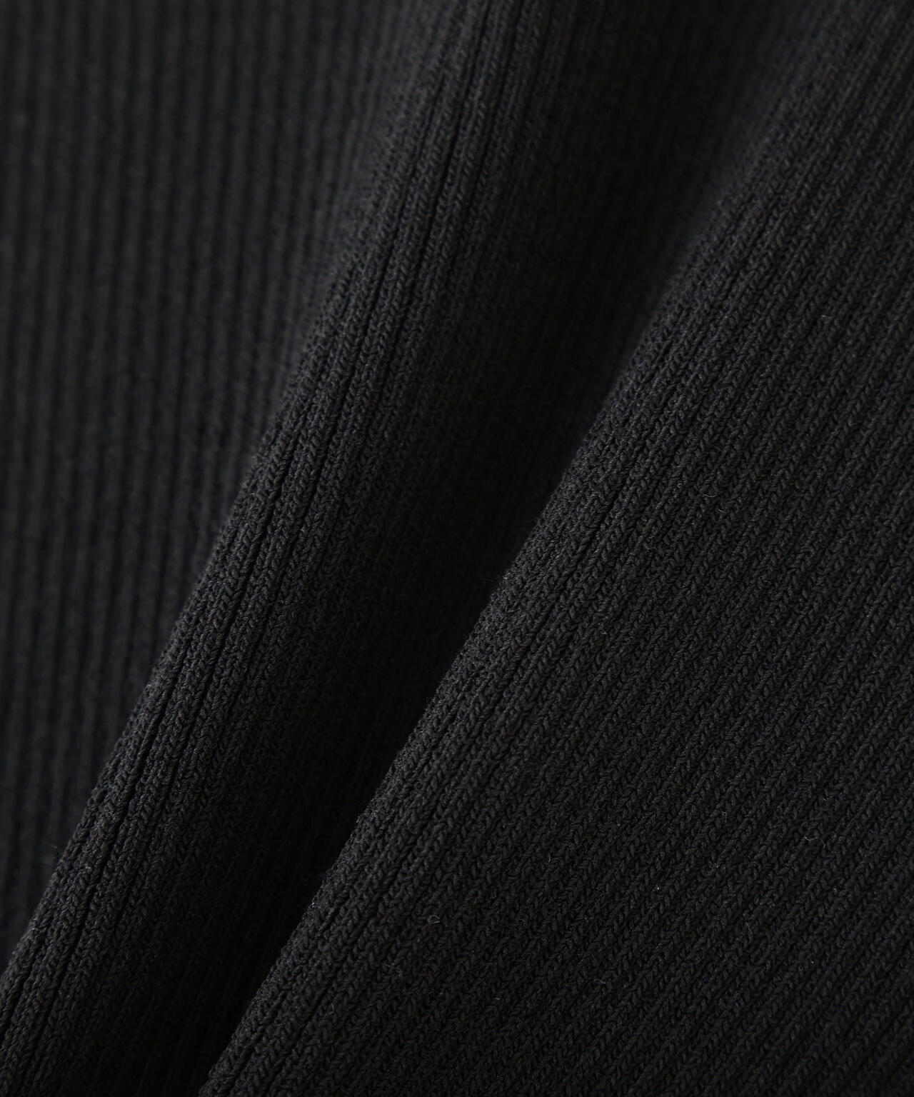 〈a/mie〉シアーペプラムリブニット