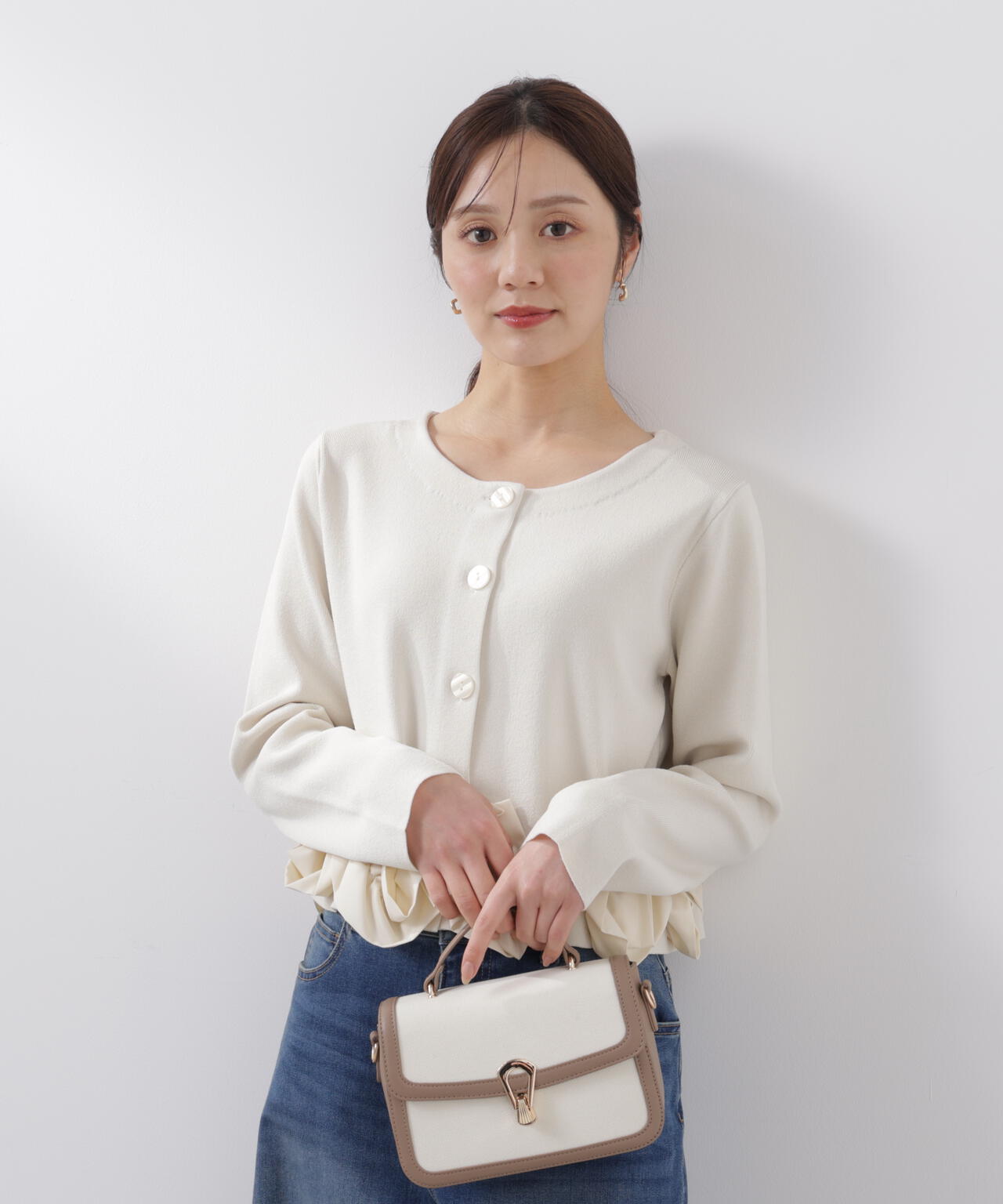 〈a/mie〉ホイップペプラムニット