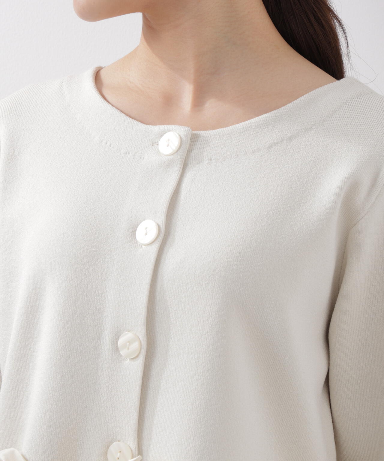 〈a/mie〉ホイップペプラムニット