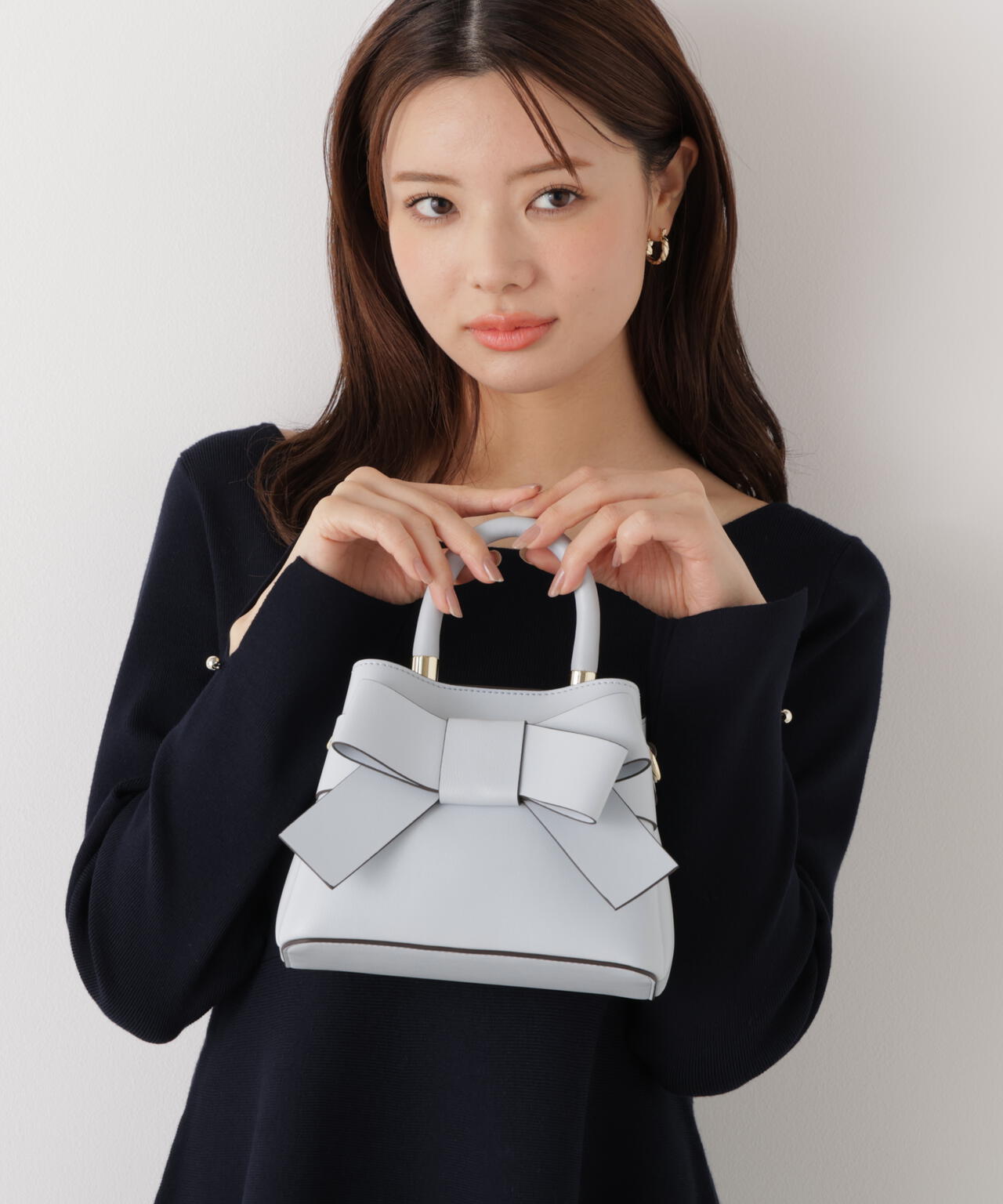 フロントリボンバッグミニ【ブラック・アイボリー：official site・ZOZOTOWN・一部店舗限定】