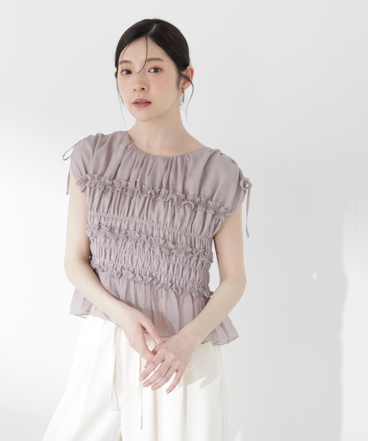 青島心さん着用＞〈a/mie〉シャーリングフリルブラウス | PROPORTION