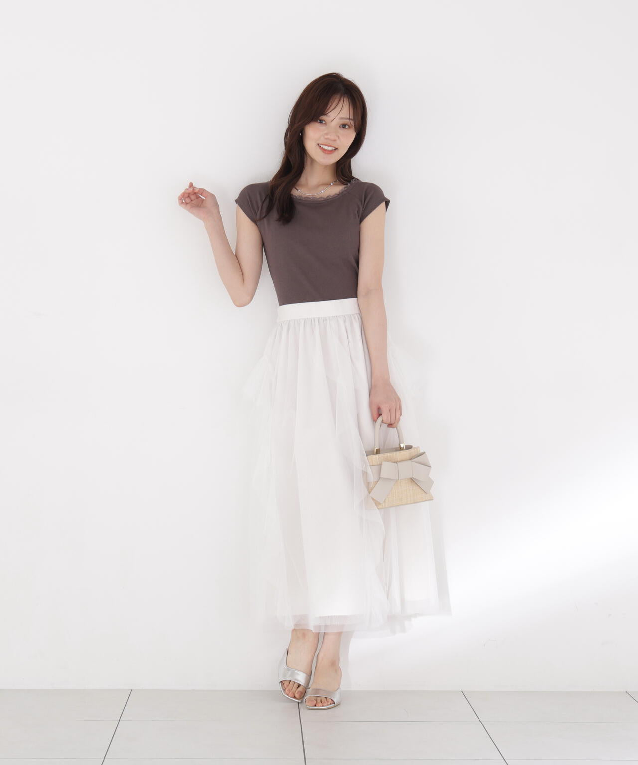 中川紅葉さん着用＞ラッフルチュールスカート | PROPORTION BODY