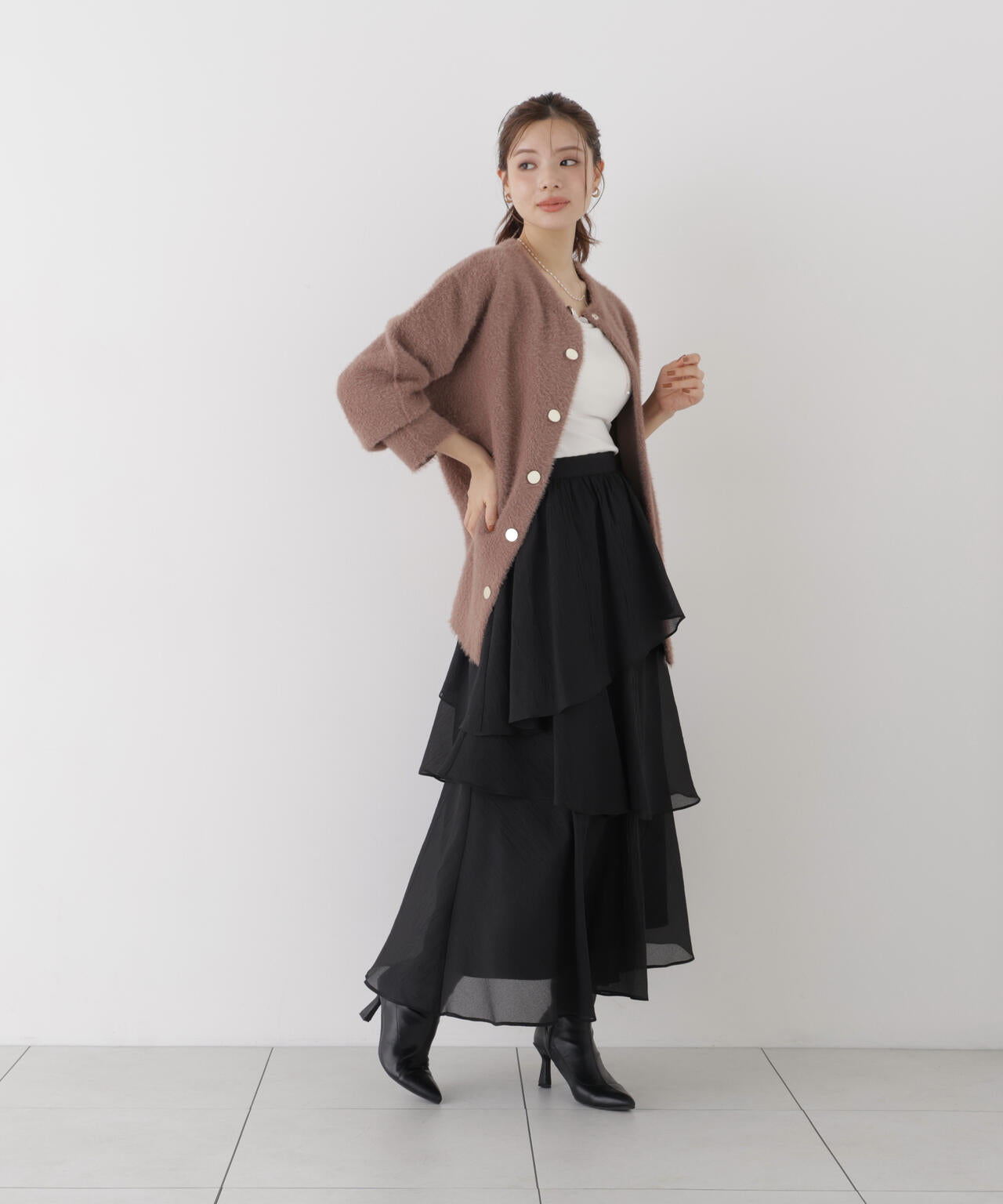 加藤栞さん着用】ヘムティアードスカート | PROPORTION BODY DRESSING