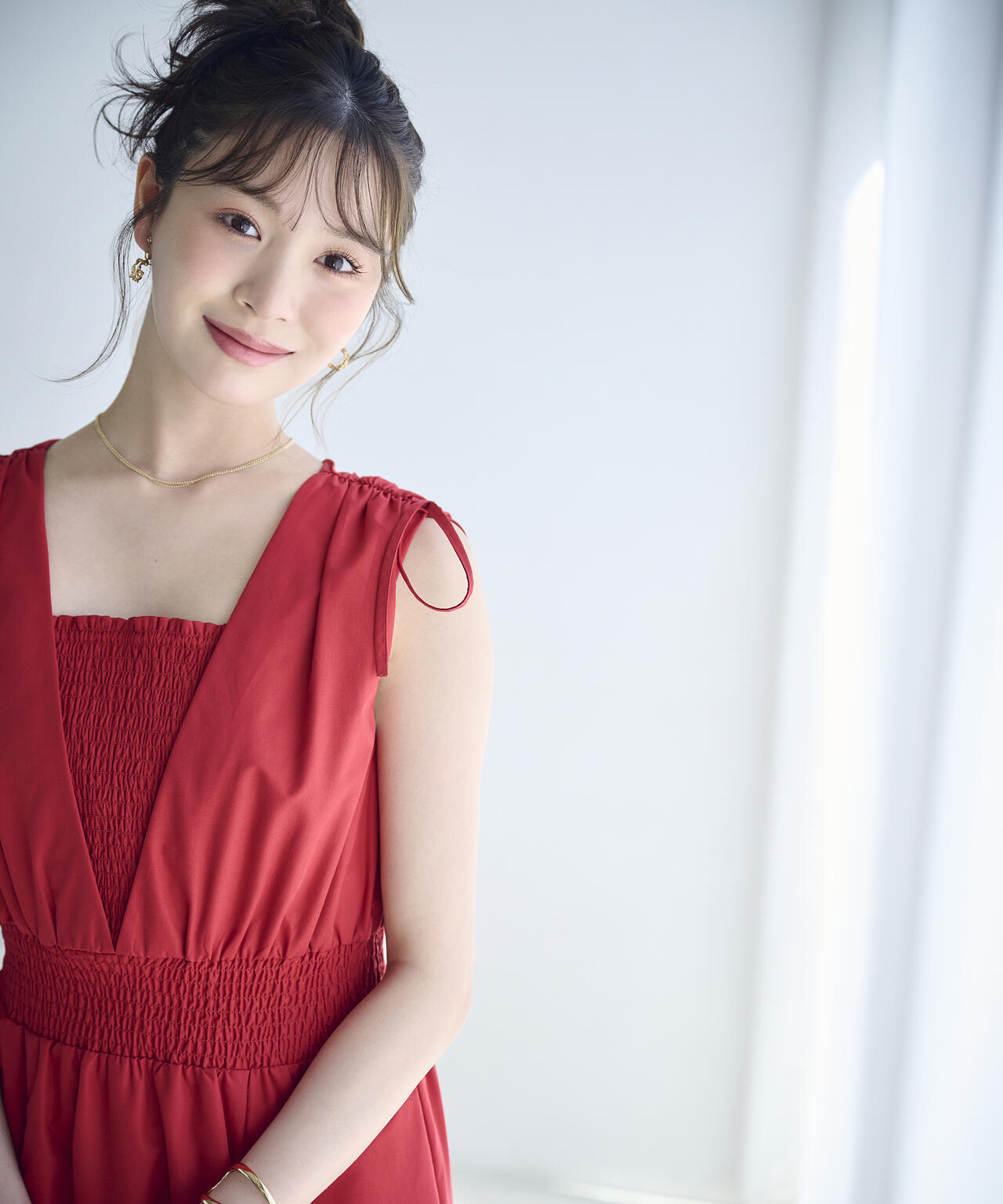 中川紅葉さん着用＞ショルダーリボンギャザーワンピース | PROPORTION