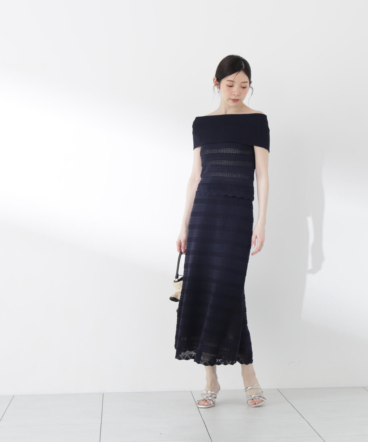＜中川紅葉さん着用＞透かし編みオフショルセットアップ