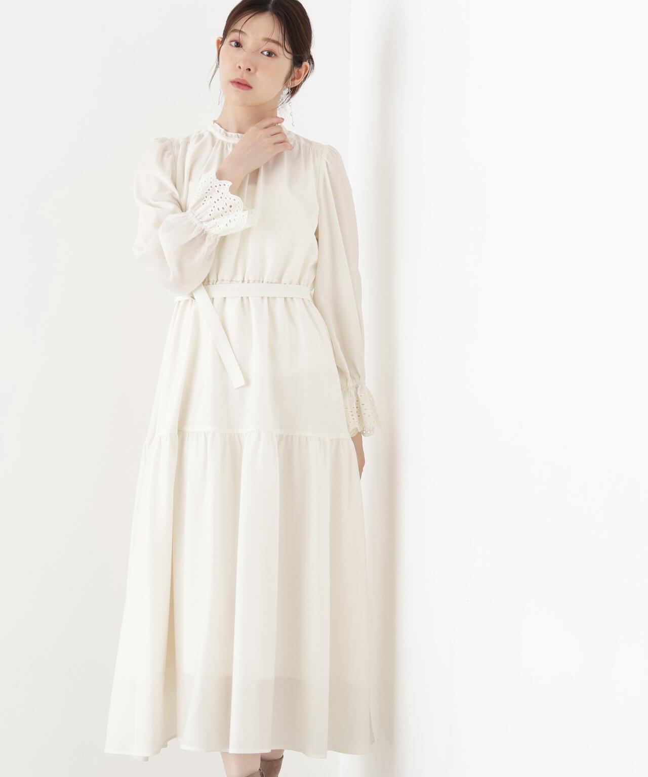 部分刺繍スリーブワンピース | PROPORTION BODY DRESSING
