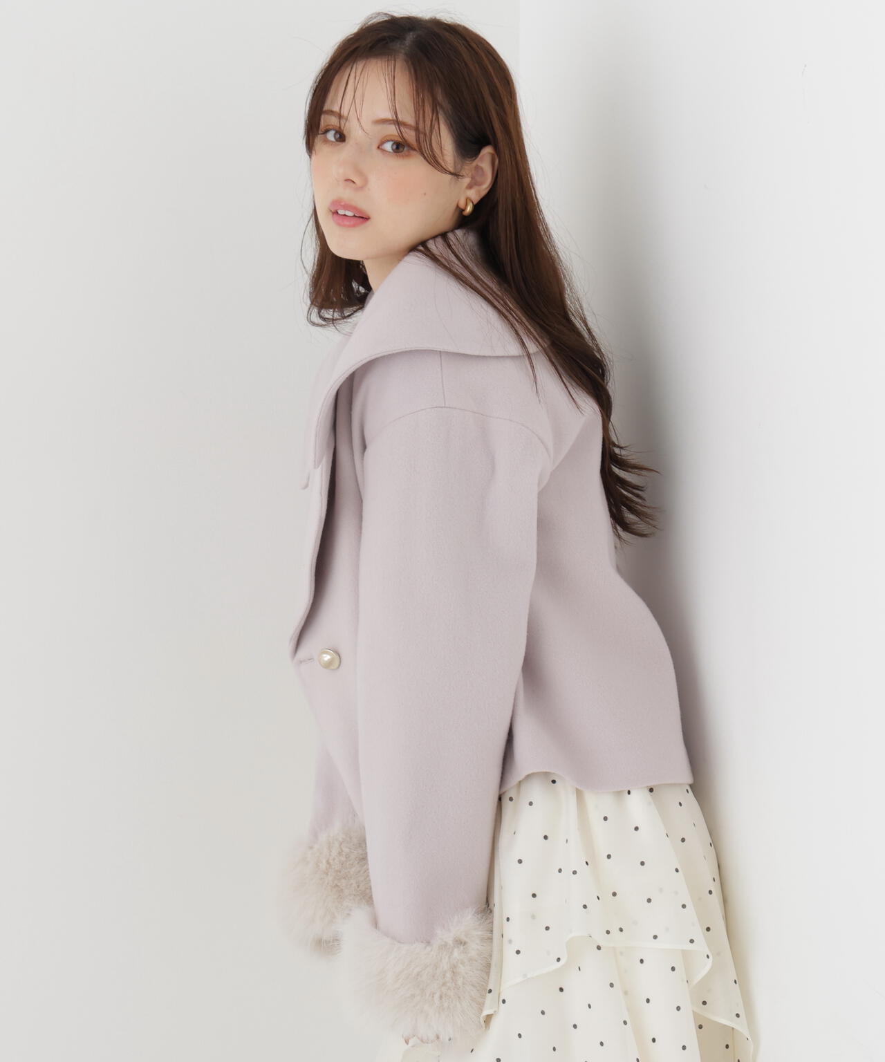 フェイクファー付きワイドカラーショートコート | PROPORTION BODY