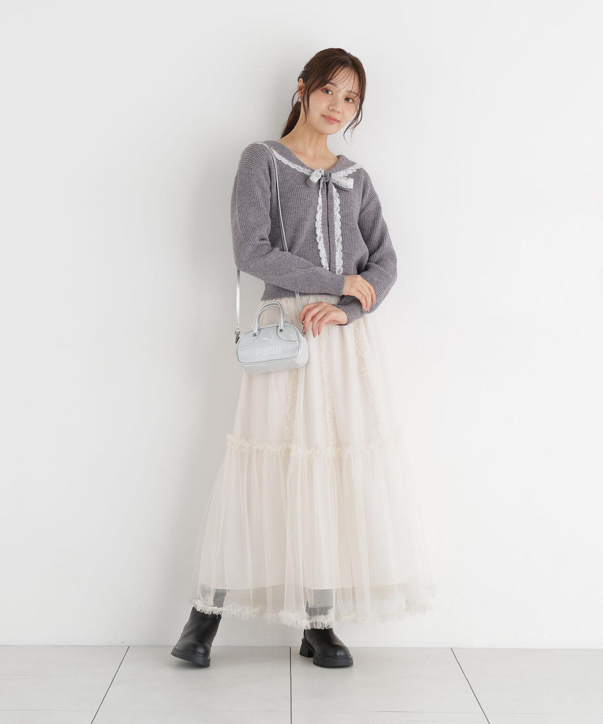 166cm B:78 W:56 H:83 S:24.5cm