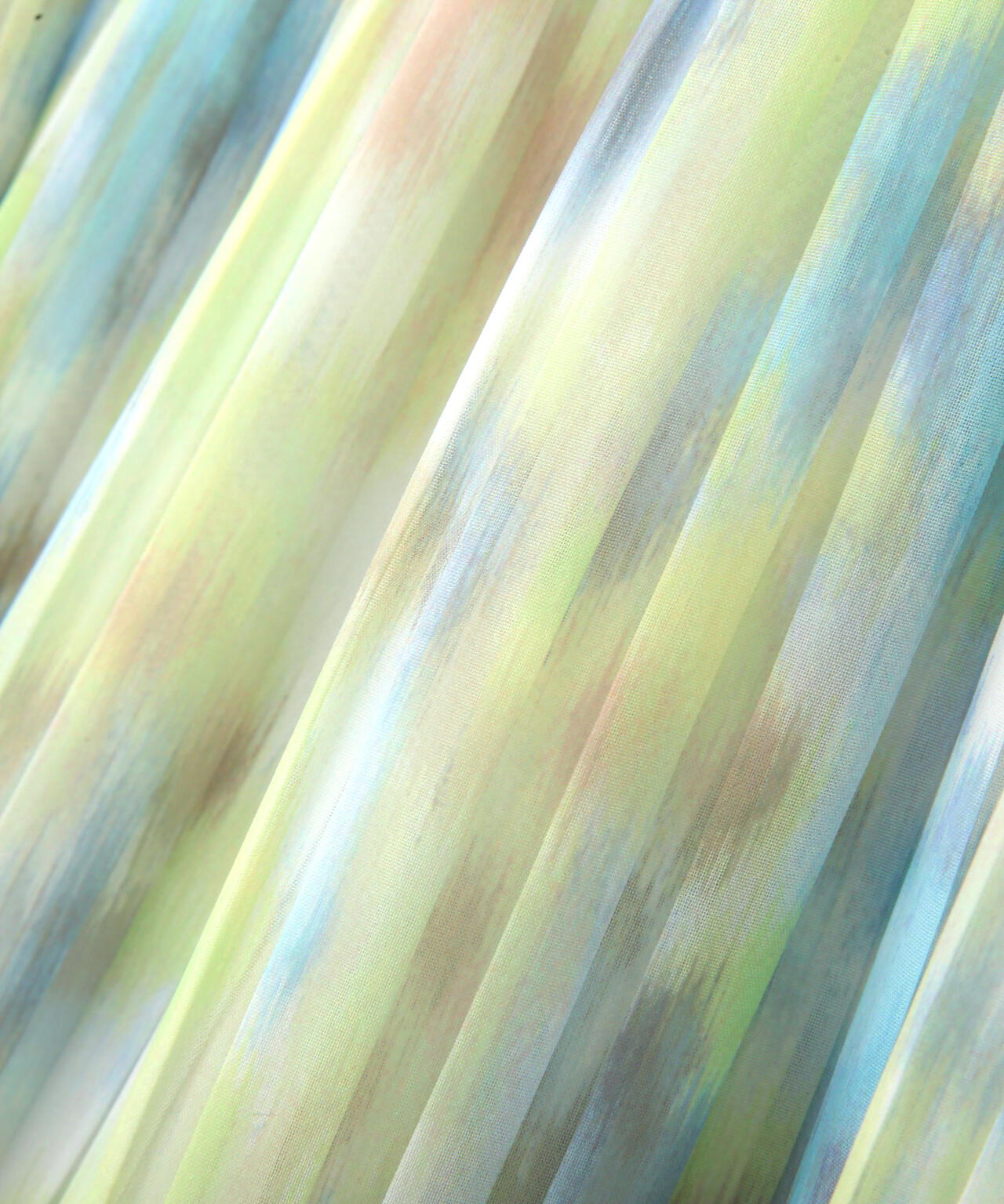 スリットネックプリーツワンピース