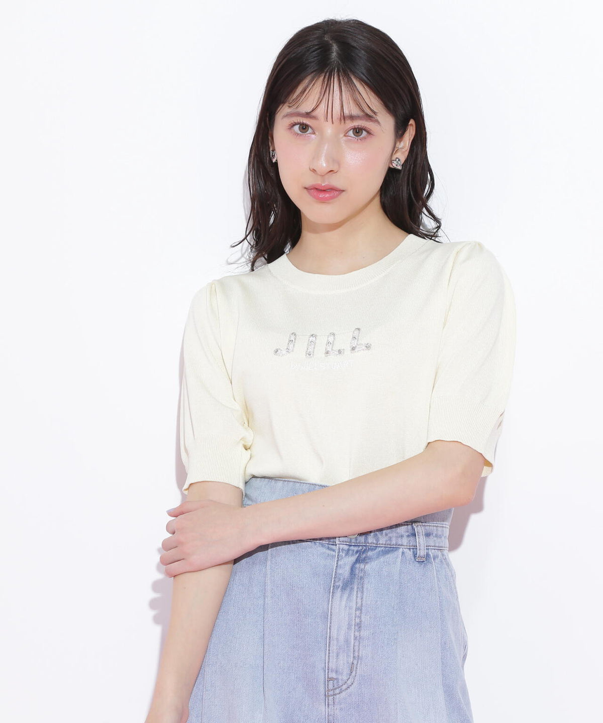 パールミニロゴパフスリーブニットトップス