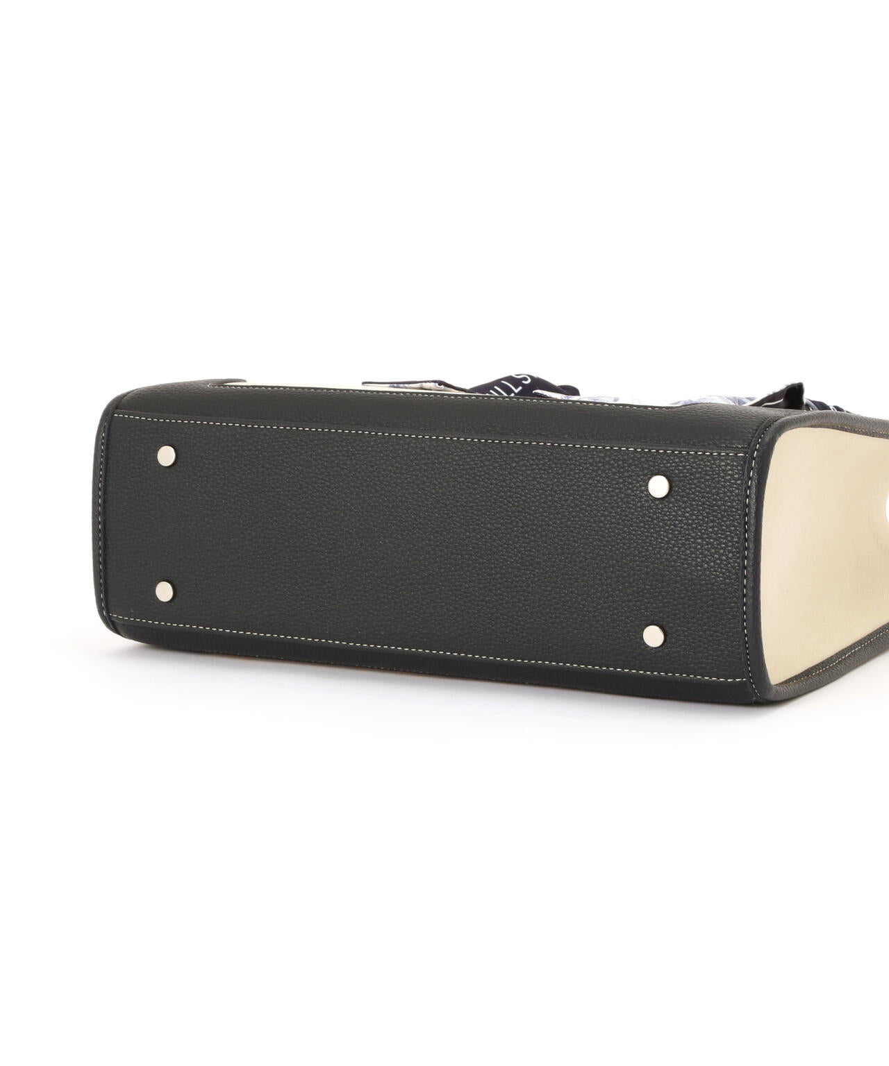 52fae786-6d83-5589-aa98-17d0d6bd31ee_Image