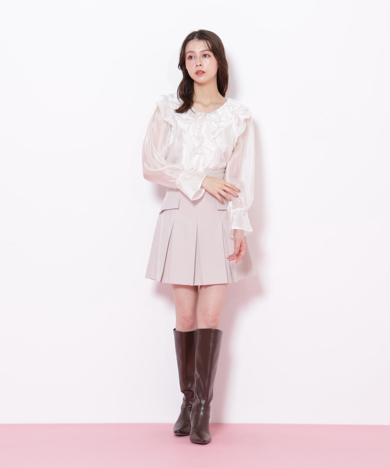 シアーフリルブラウス