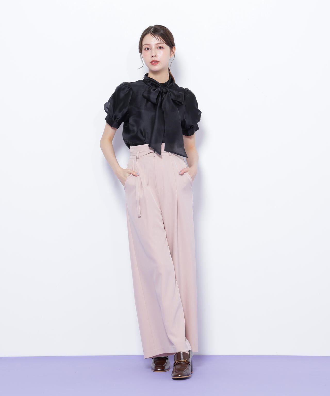 バルーンスリーブボウタイブラウス