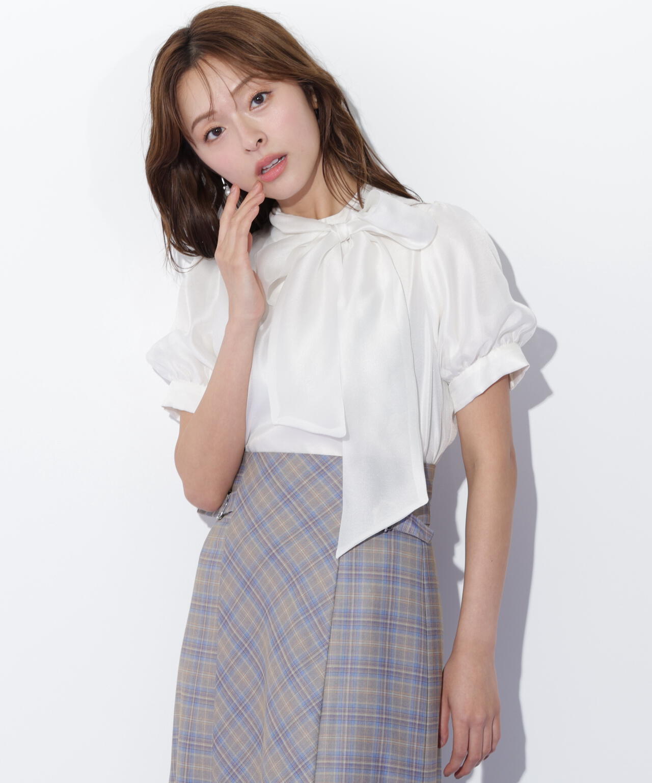 バルーンスリーブボウタイブラウス