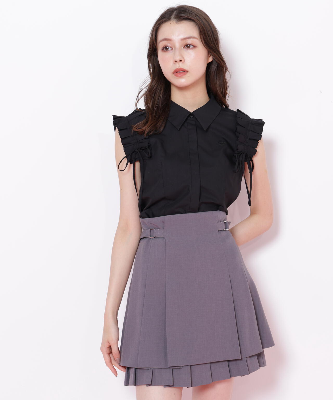 ショルダーフリルブラウス
