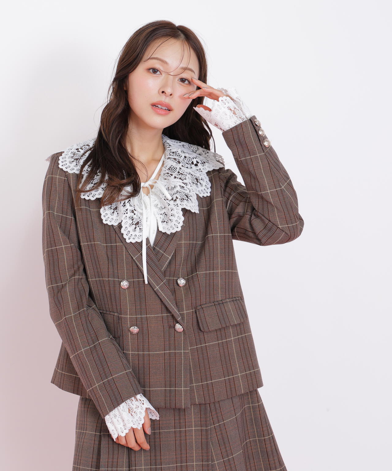 レース衿ブラウス