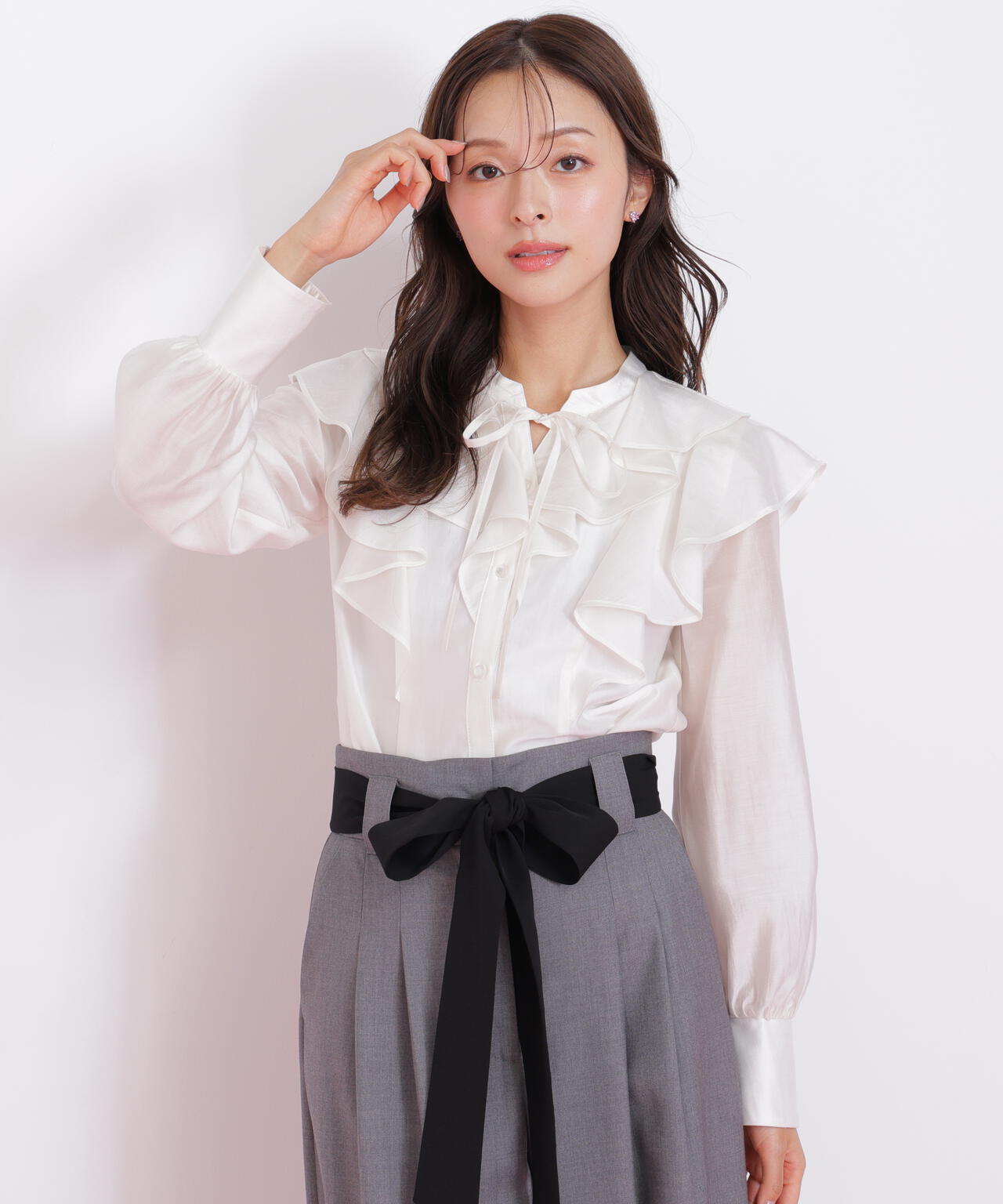 完売品！美品 heve ラッフルジャケットブラウス　ブラック ダブルラッフルカラーブラウス（ブラック） | iichi 日々の暮らしを