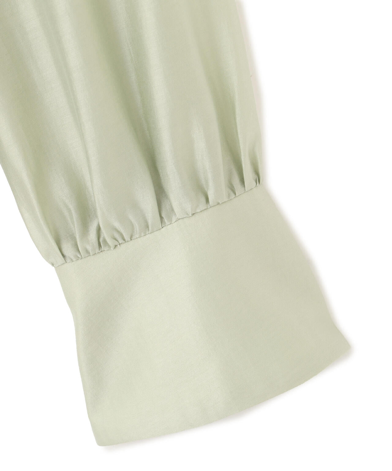 長袖ラッフルブラウス