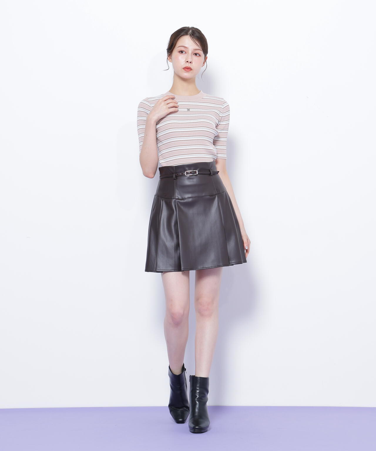 フェイクレザープリーツミニスカート