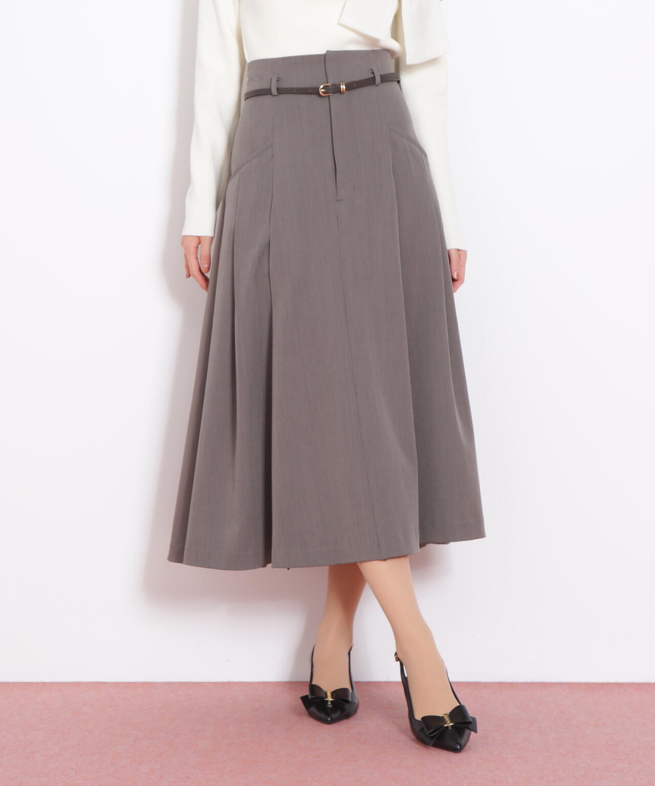 ベルト付タックフレアスカート