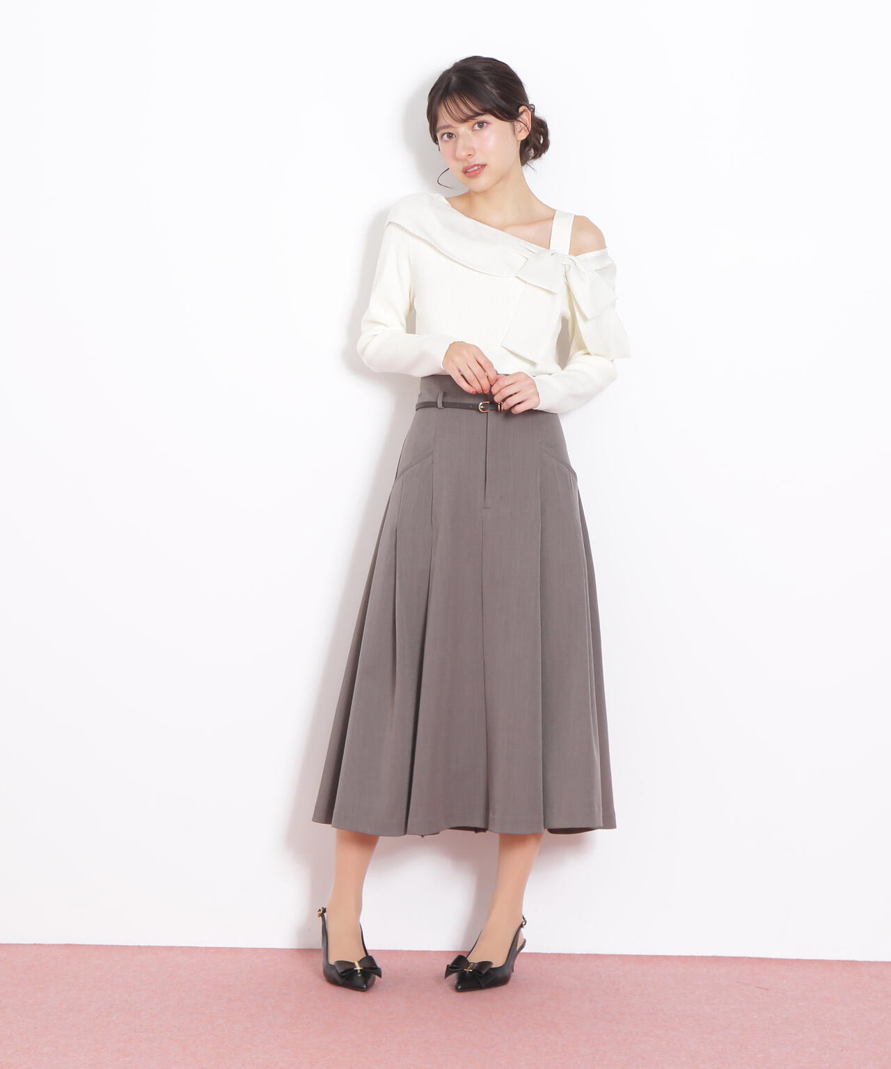 ベルト付タックフレアスカート