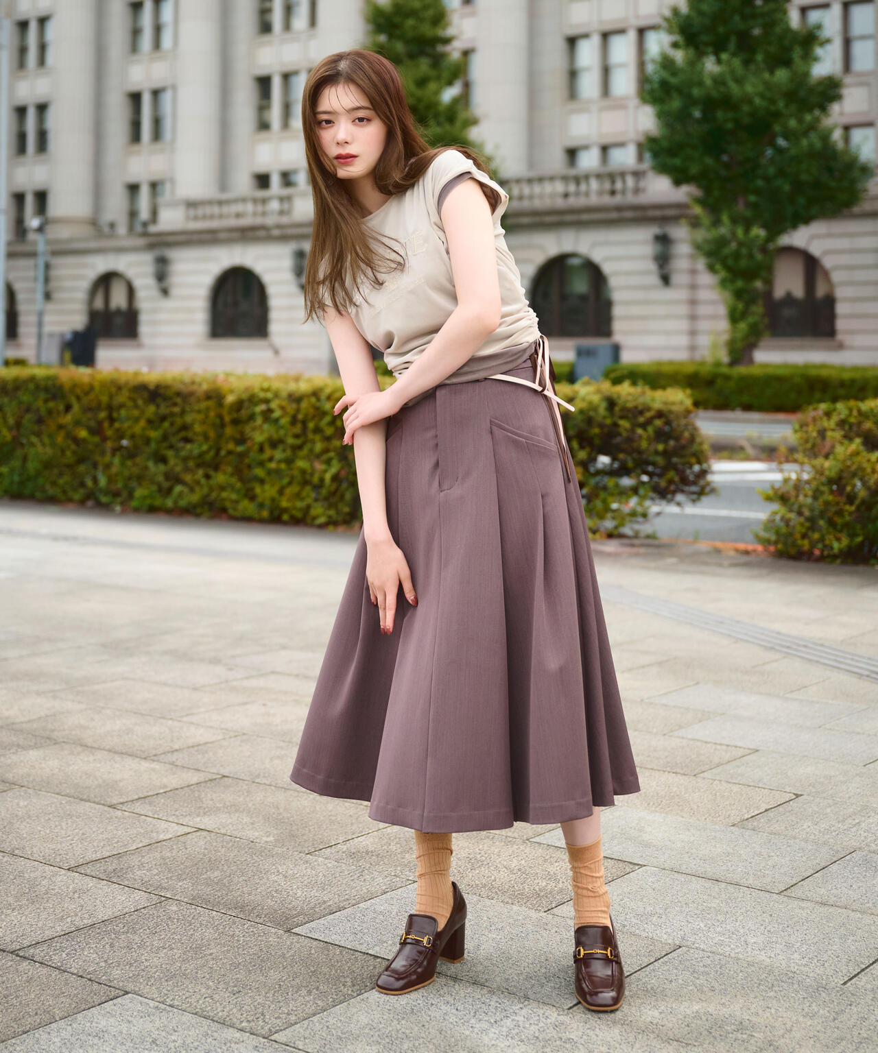 ベルト付タックフレアスカート