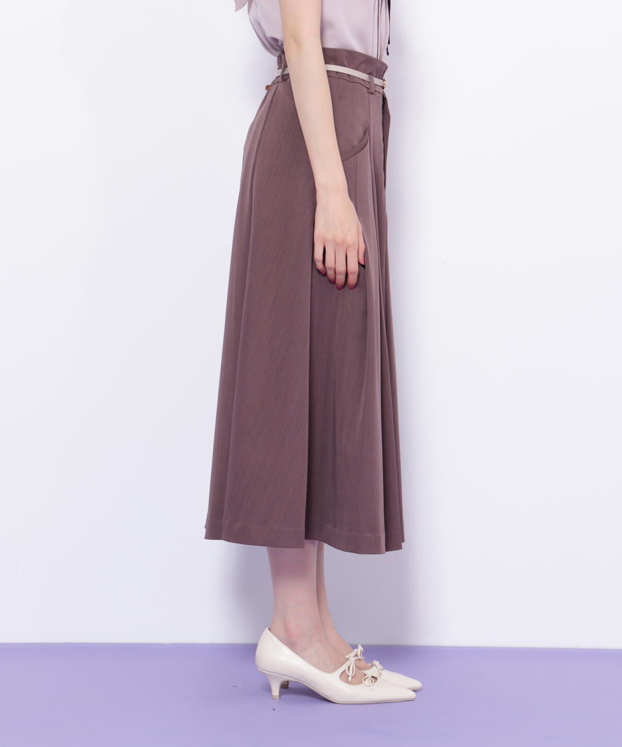 ベルト付タックフレアスカート