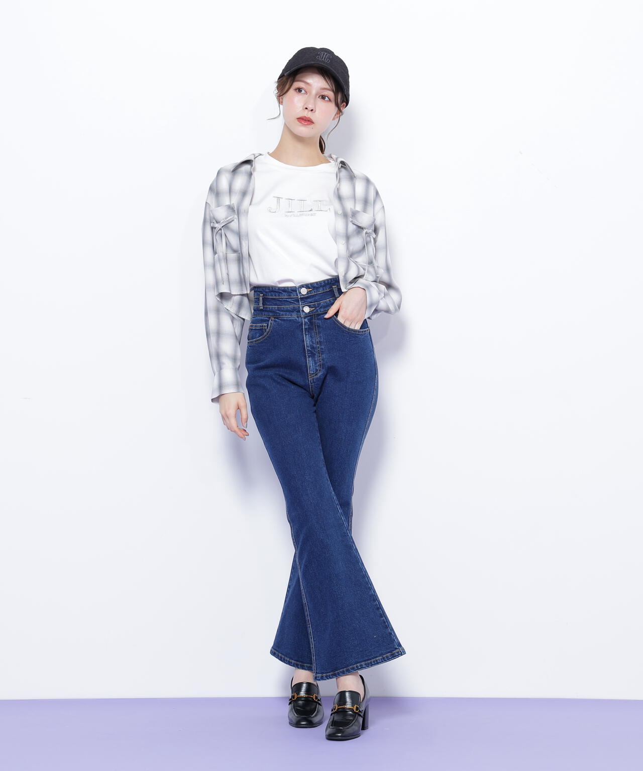 フレアデニムパンツ