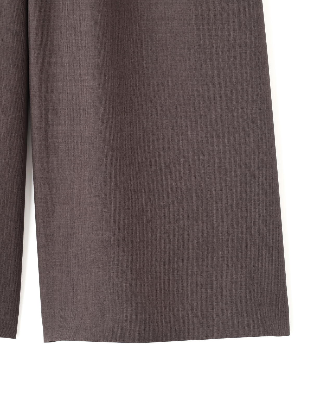 細ベルト付きワイドパンツ