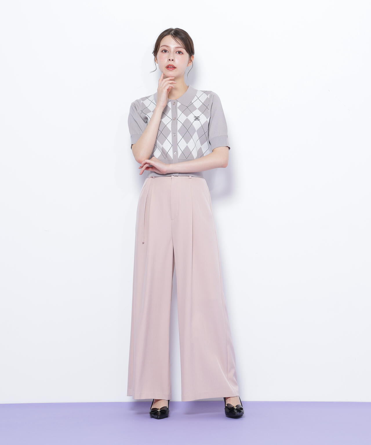 細ベルト付きワイドパンツ