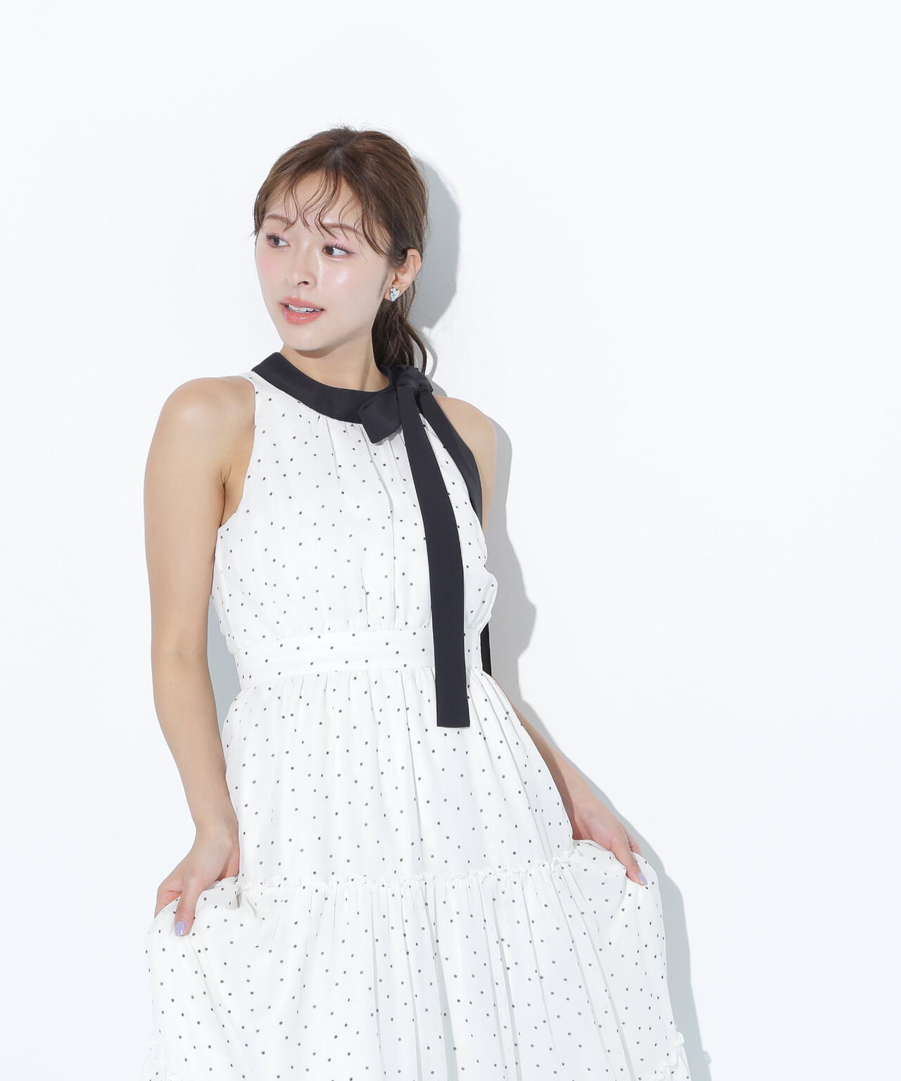 ホルターネックティアードワンピース